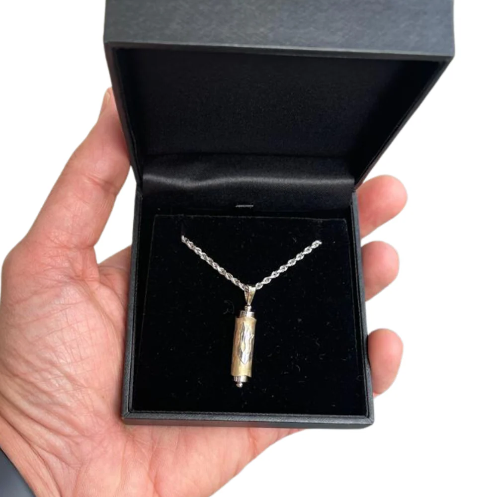 Mezuzah Shin Symbol Pendant in 14k Dual Tone Gold - Image 4