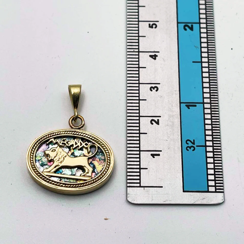 Lion of Megiddo Pendant in 14K Gold with Roman Glass - Image 3
